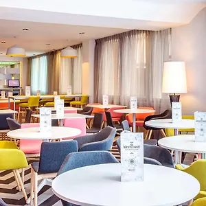 3* ホテル イビス スタイルズ ロンドン エアポート